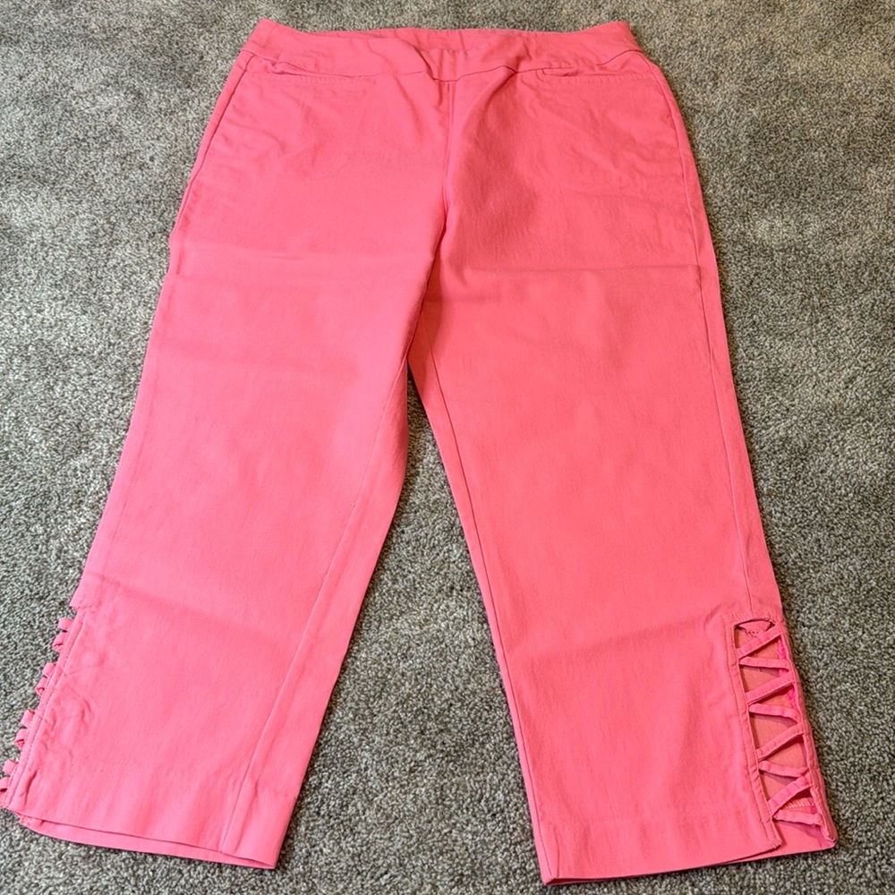 Anthony’s Resort-Wear Capris w/ Cut-Outs